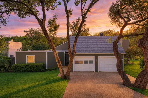 $2,250 | 6810 Thorncliffe Drive, Unit A, Austin, TX 78731