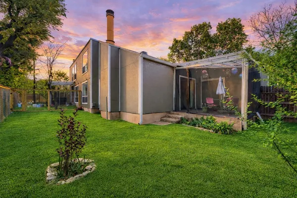 $2,250 | 6810 Thorncliffe Drive, Unit A, Austin, TX 78731