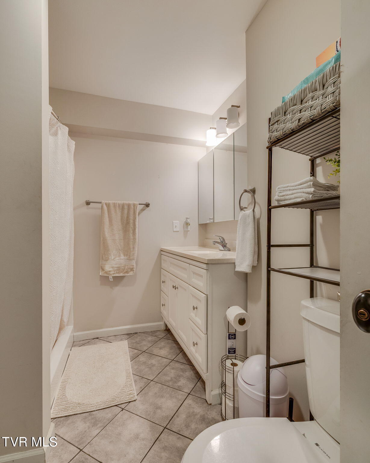 2100 Longreen Road Kingsport, TN 37660 - Photo 33 of 47 032