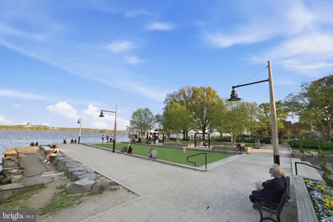 $1,050,000 | 506 South Payne Street, Alexandria, VA 22314