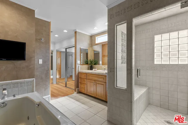 $8,600 | 4814 Lemona Avenue, Sherman Oaks, CA 91403