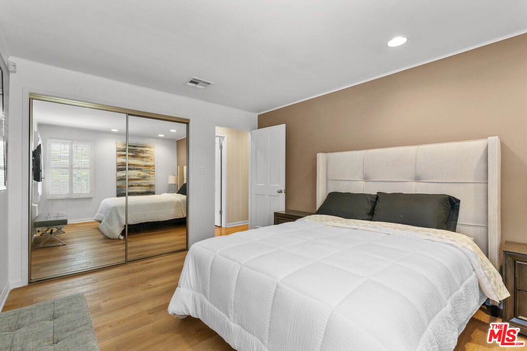 4814 Lemona Avenue Sherman Oaks, CA 91403 - Photo 13 of 21