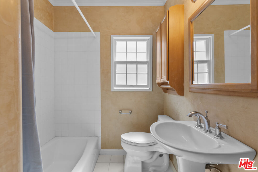 4814 Lemona Avenue Sherman Oaks, CA 91403 - Photo 16 of 21