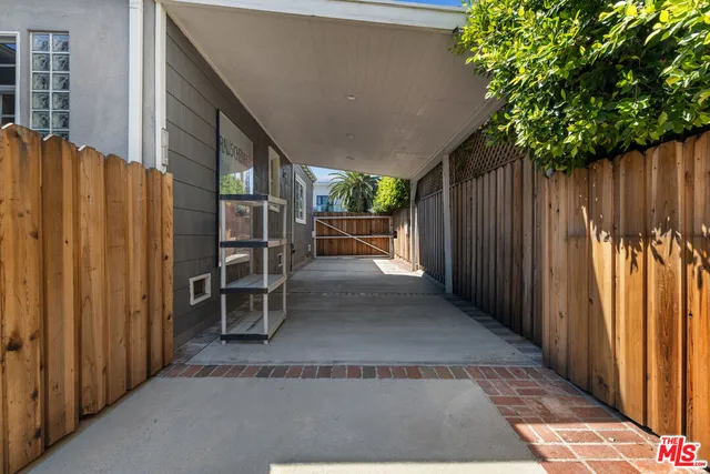 $8,600 | 4814 Lemona Avenue, Sherman Oaks, CA 91403