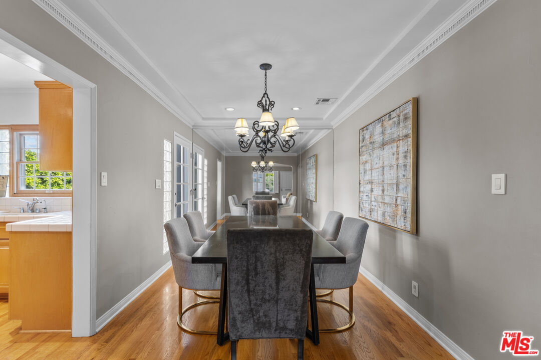 4814 Lemona Avenue Sherman Oaks, CA 91403 - Photo 4 of 21