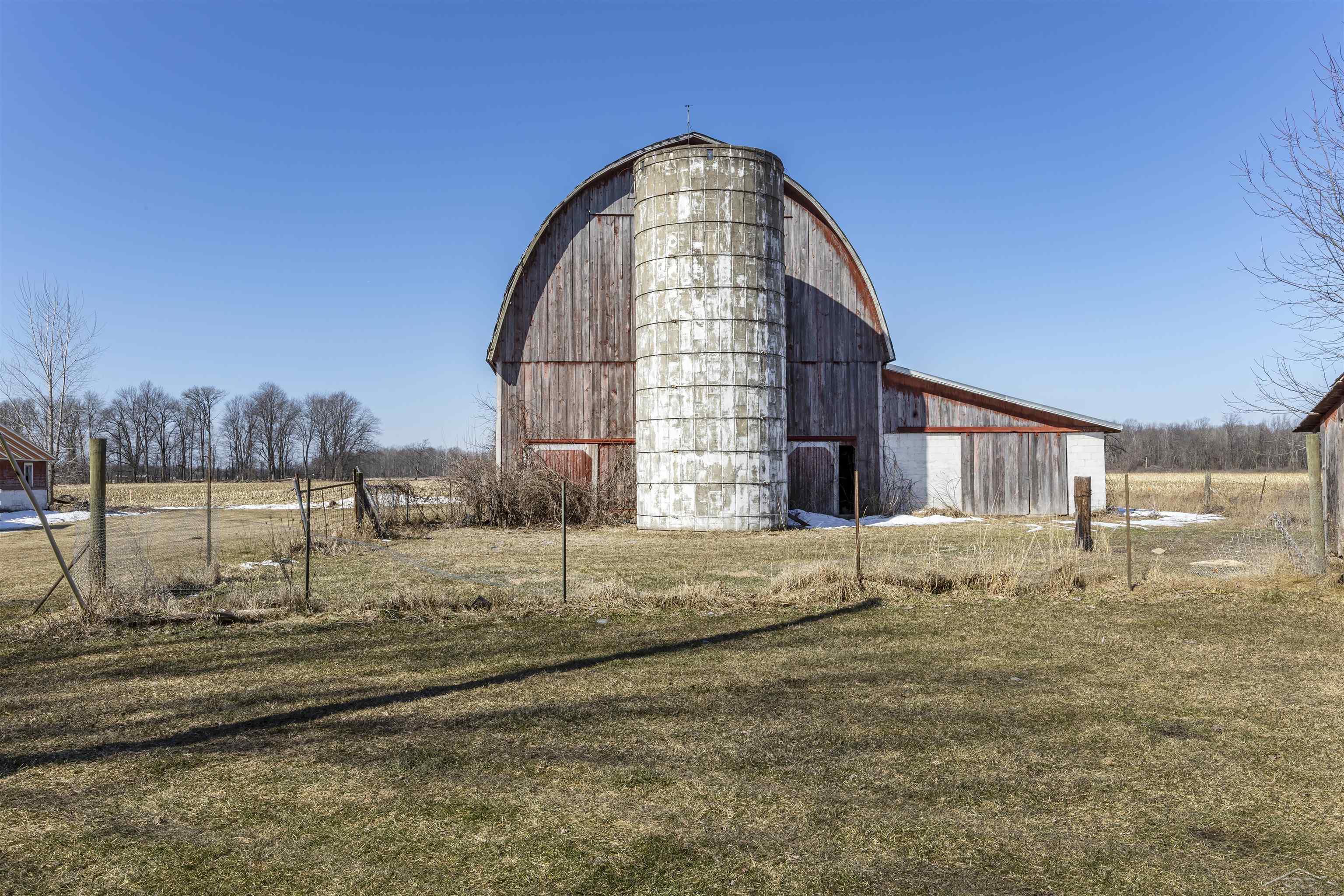 8195 Northeast County Line Road Coleman, MI 48618 - Photo 14 of 22