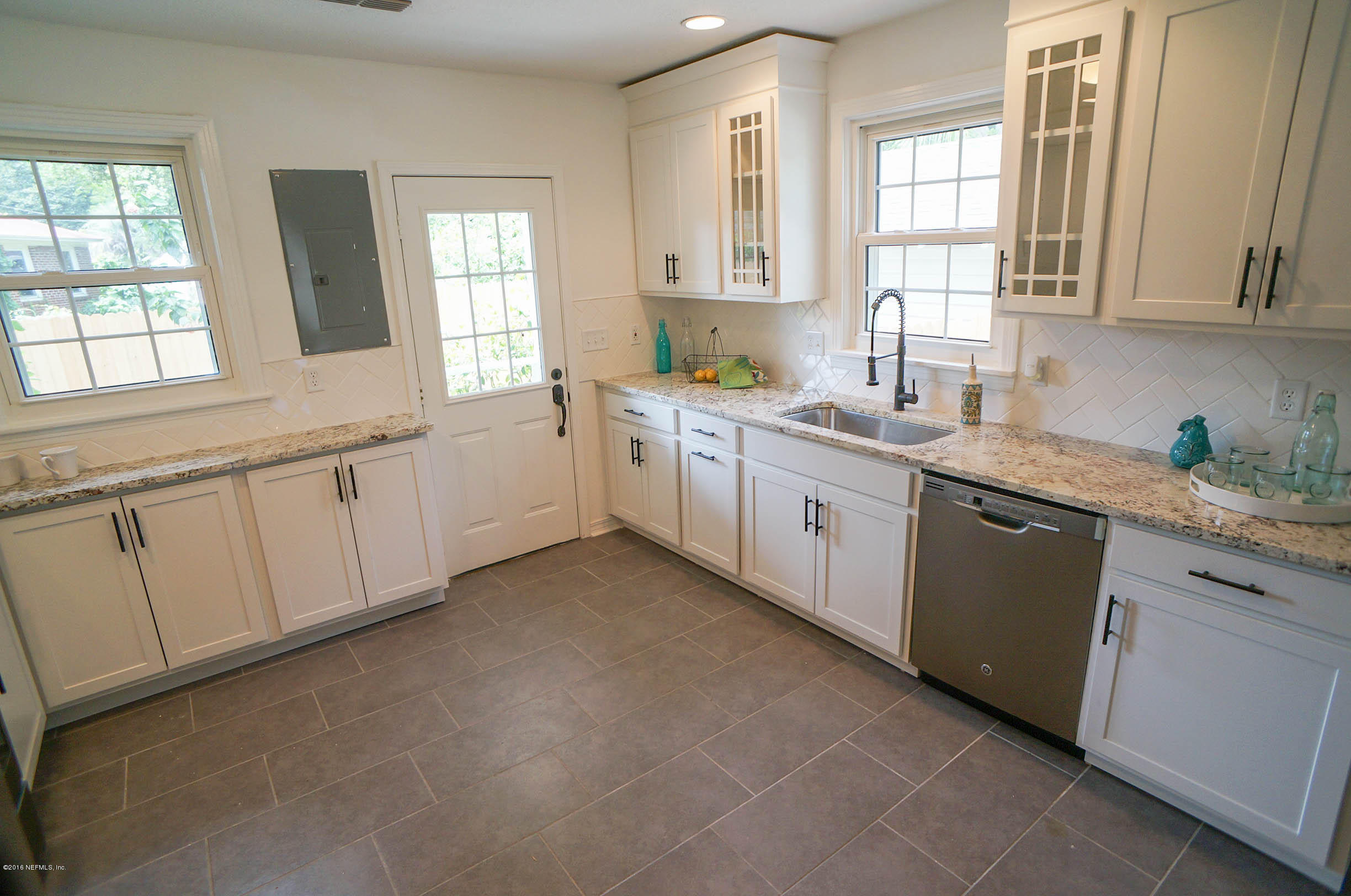 1498 Cheshire Road Jacksonville, FL 32207 - Photo 11 of 24 ch-20
