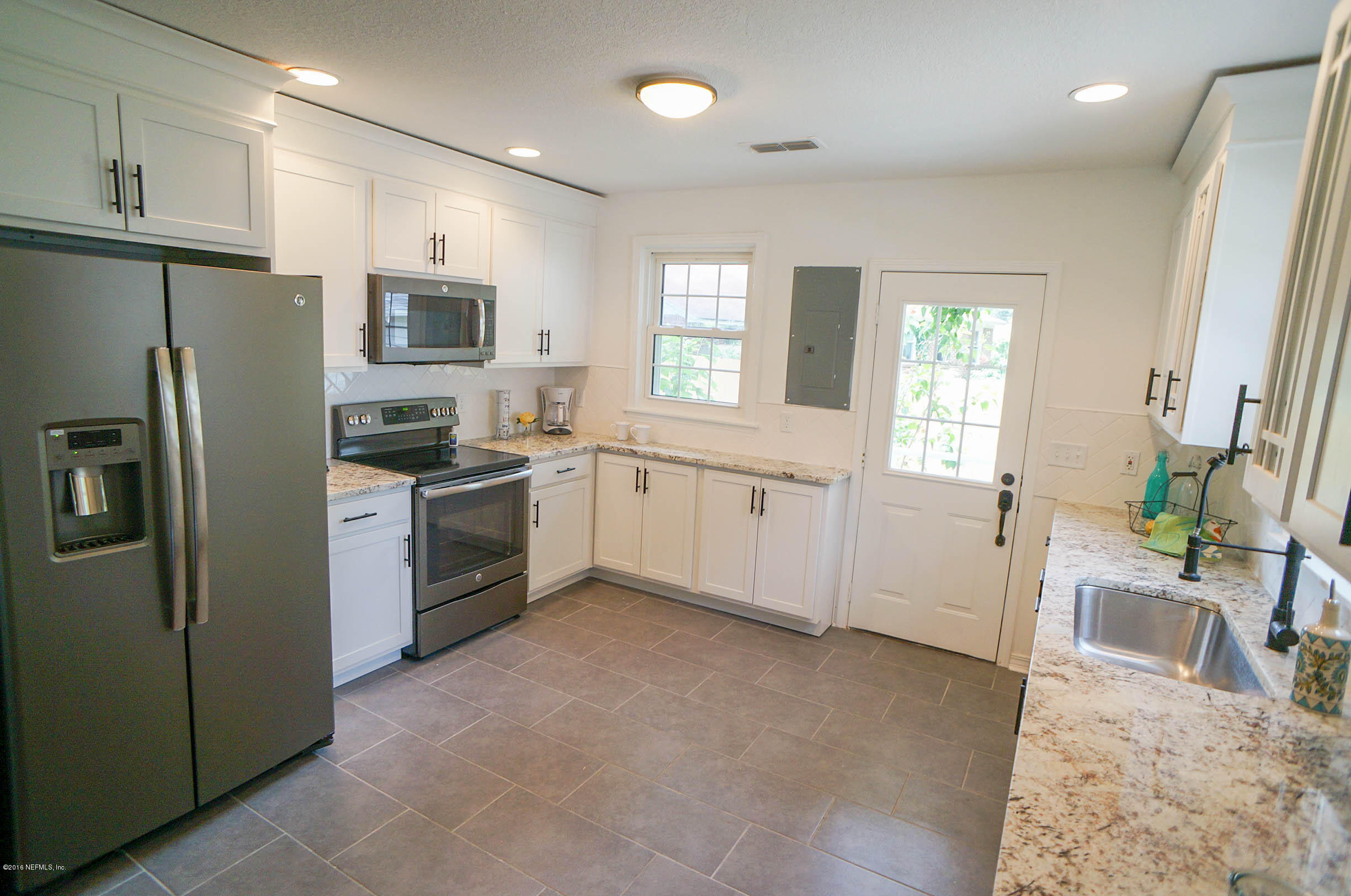 1498 Cheshire Road Jacksonville, FL 32207 - Photo 12 of 24 ch-17