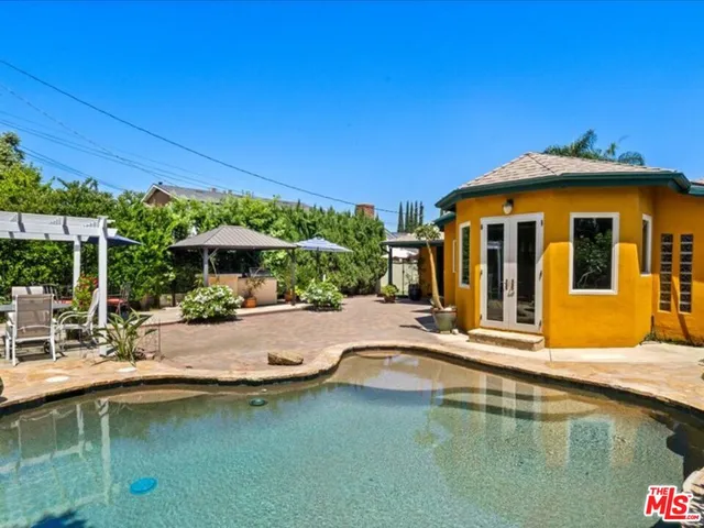 $5,500 | 14552 Hesby Street, Sherman Oaks, CA 91403