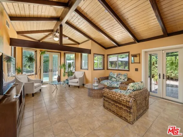 $5,500 | 14552 Hesby Street, Sherman Oaks, CA 91403