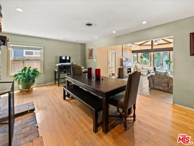 $5,500 | 14552 Hesby Street, Sherman Oaks, CA 91403