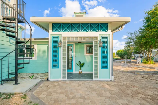 $1,295,000 | 815 5th Street, Dickinson, TX 77539