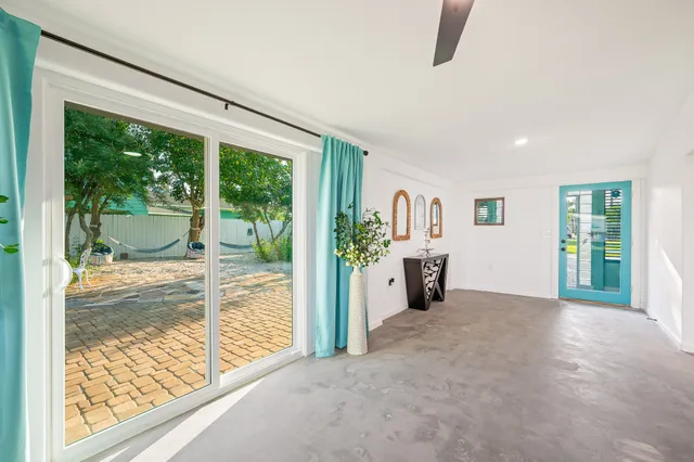 $1,295,000 | 815 5th Street, Dickinson, TX 77539