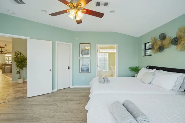 $1,295,000 | 815 5th Street, Dickinson, TX 77539