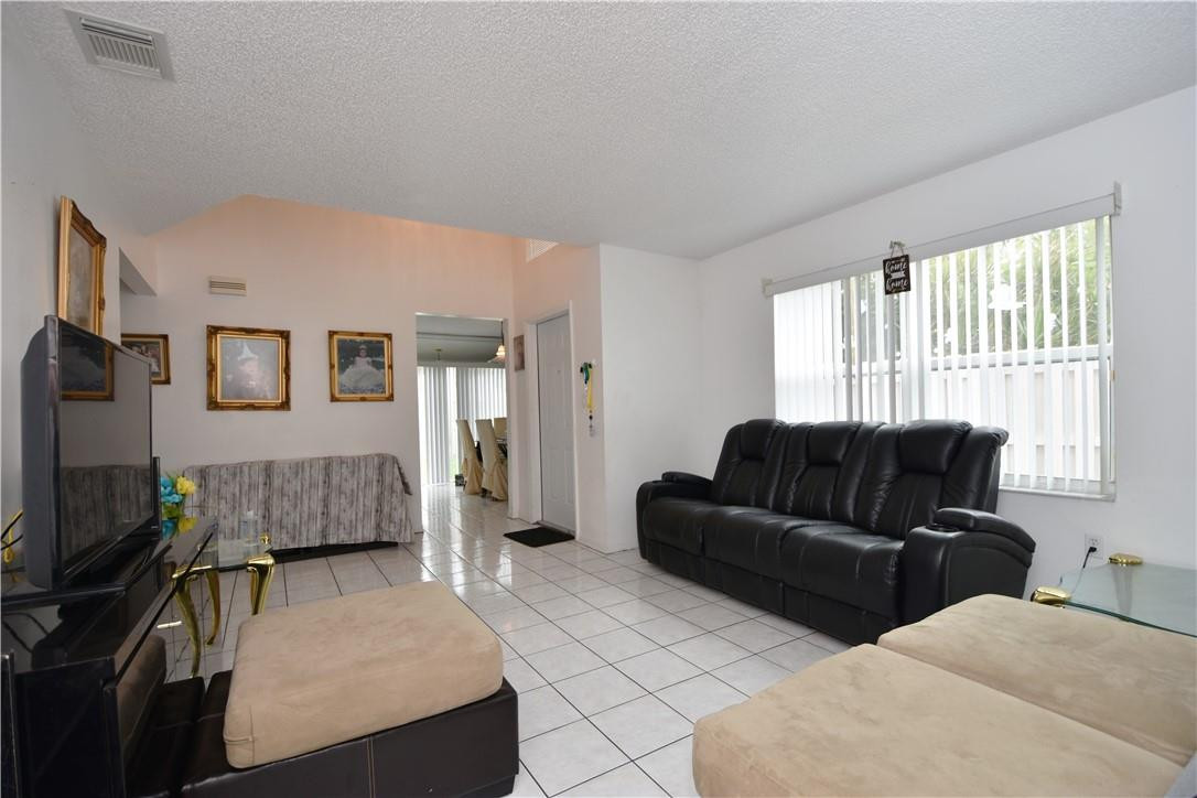 4631 Southwest 151st Way Miramar, FL 33027 - Photo 7 of 35 Photo 7