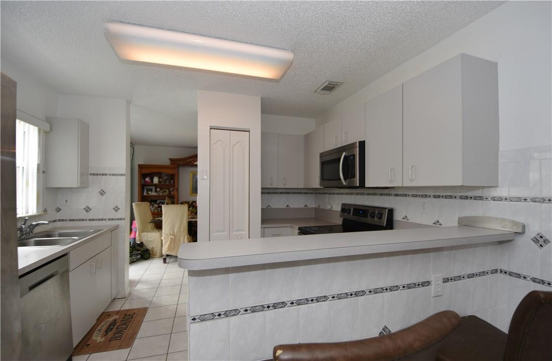 4631 Southwest 151st Way Miramar, FL 33027 - Photo 8 of 35 Photo 8