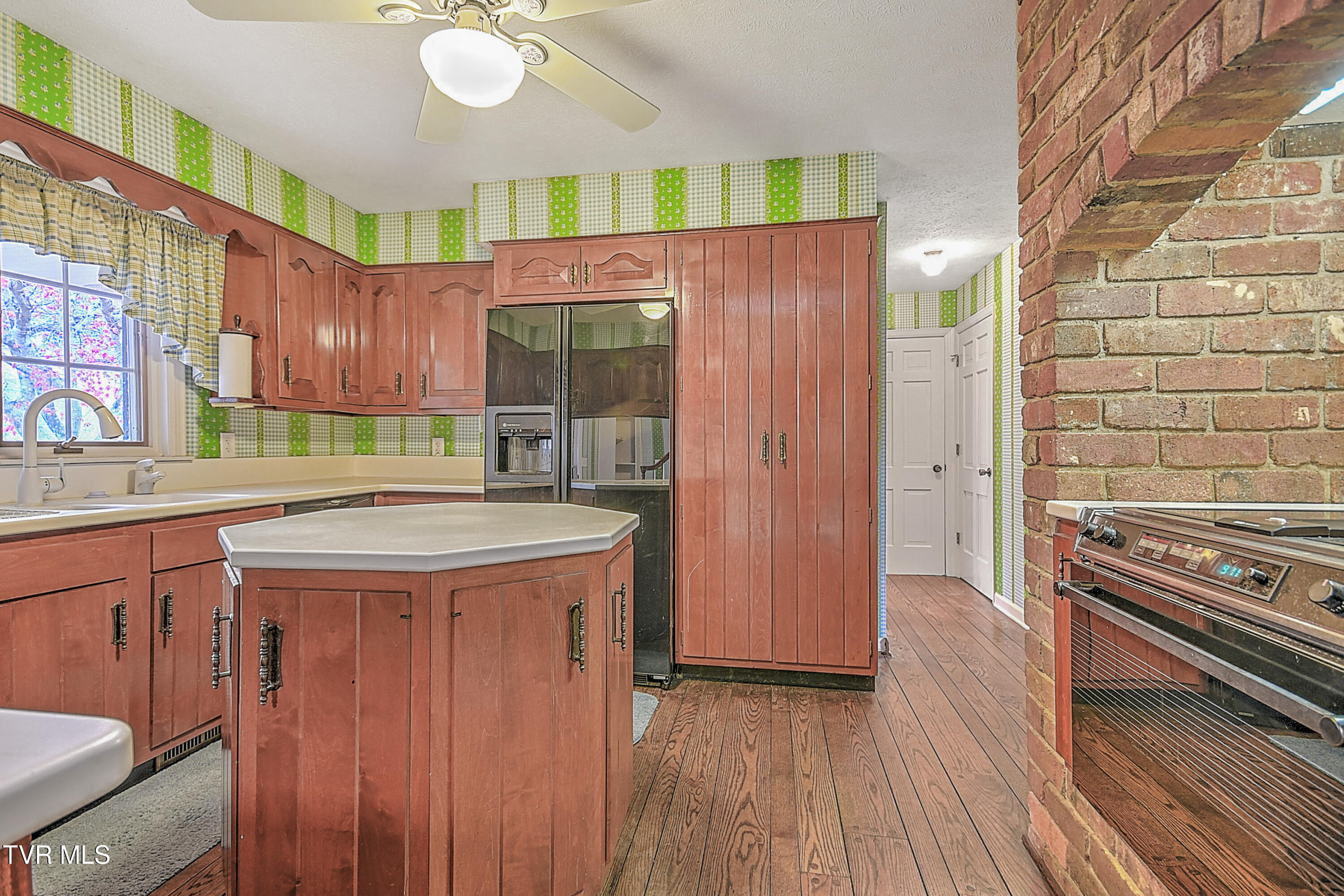 529 Hidden Valley Road Kingsport, TN 37663 - Photo 32 of 89 529 Hidden Valley GC-32