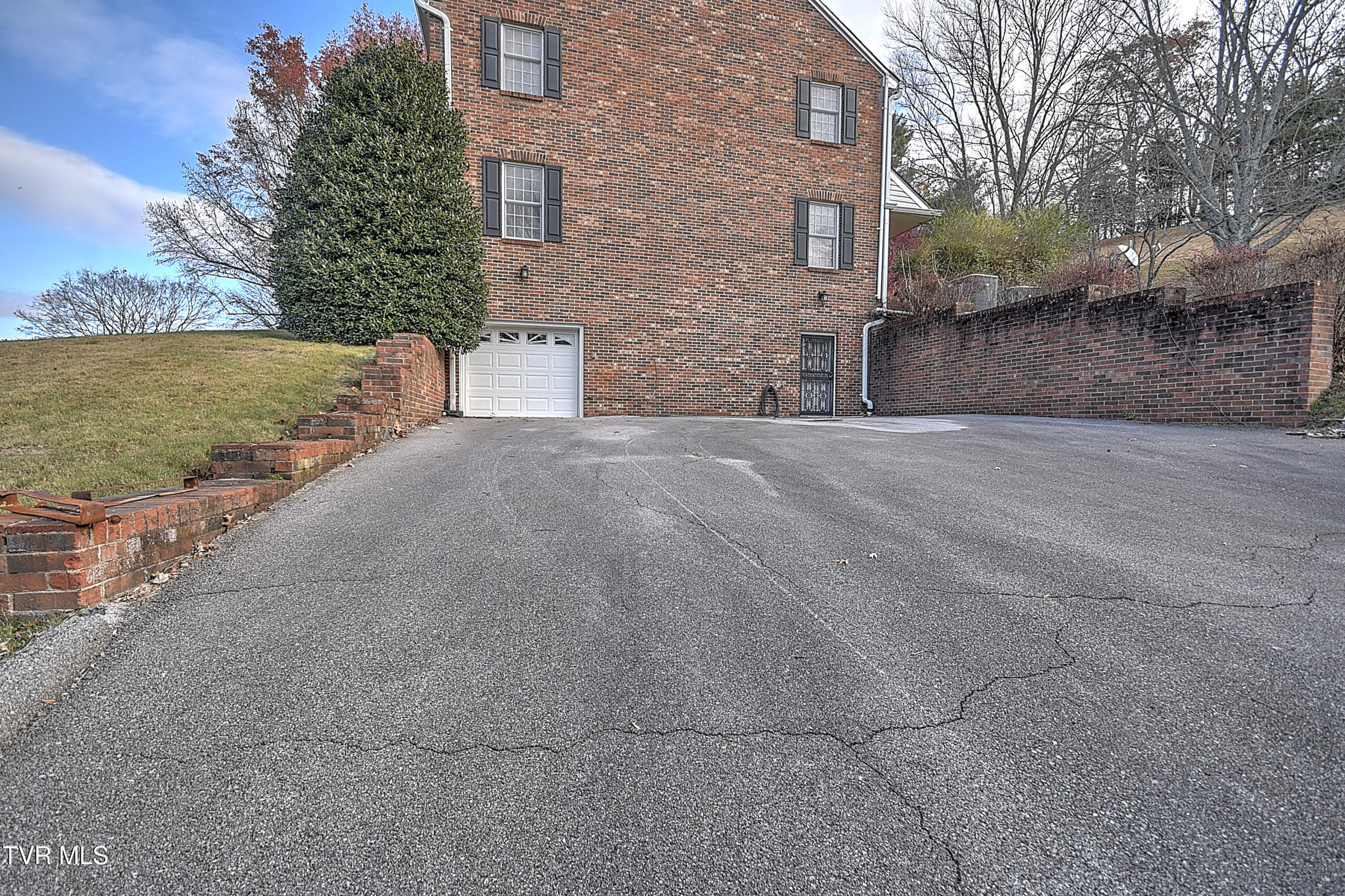 529 Hidden Valley Road Kingsport, TN 37663 - Photo 72 of 89 529 Hidden Valley GC-72
