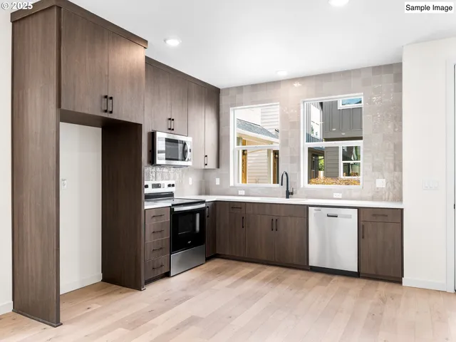 $389,900 | 6729 Southeast Gladstone Street, Portland, OR 97206