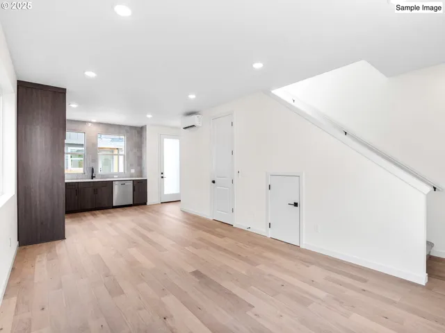 $389,900 | 6729 Southeast Gladstone Street, Portland, OR 97206