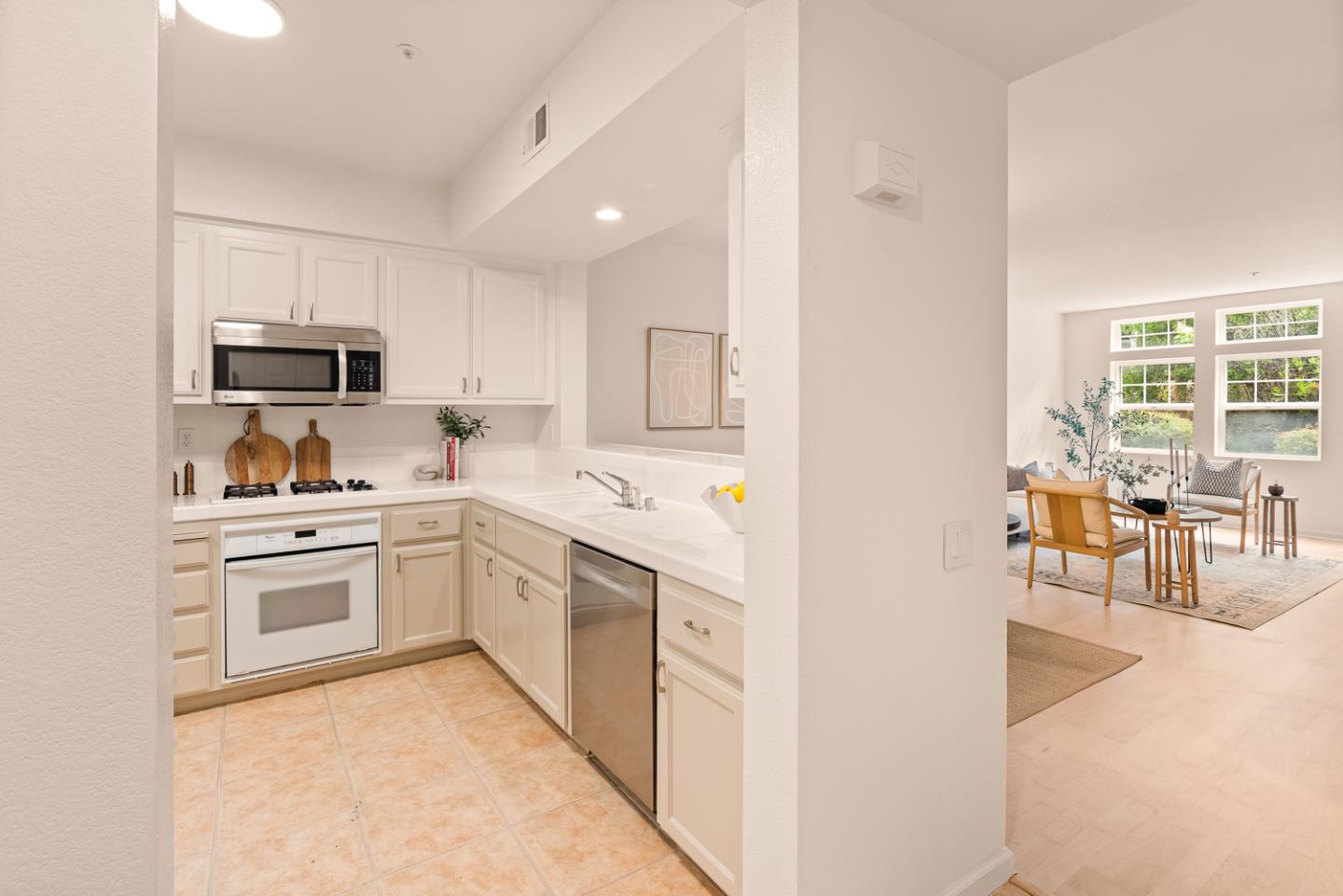 613 Swallowtail Court Brisbane, CA 94005 - Photo 3 of 50