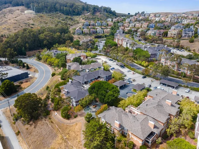 $875,000 | 613 Swallowtail Court, Brisbane, CA 94005