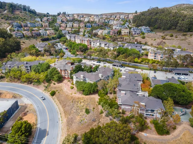 $875,000 | 613 Swallowtail Court, Brisbane, CA 94005