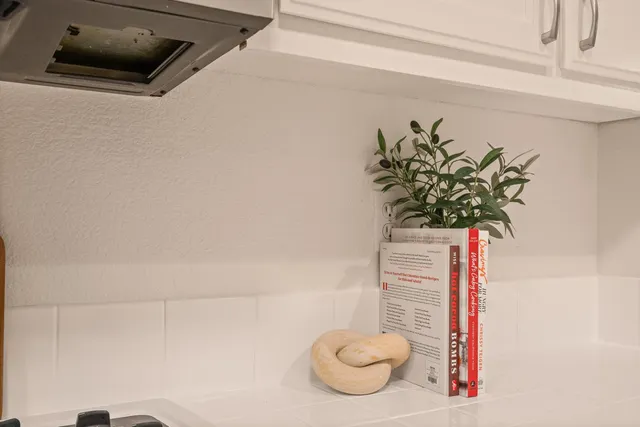 $875,000 | 613 Swallowtail Court, Brisbane, CA 94005