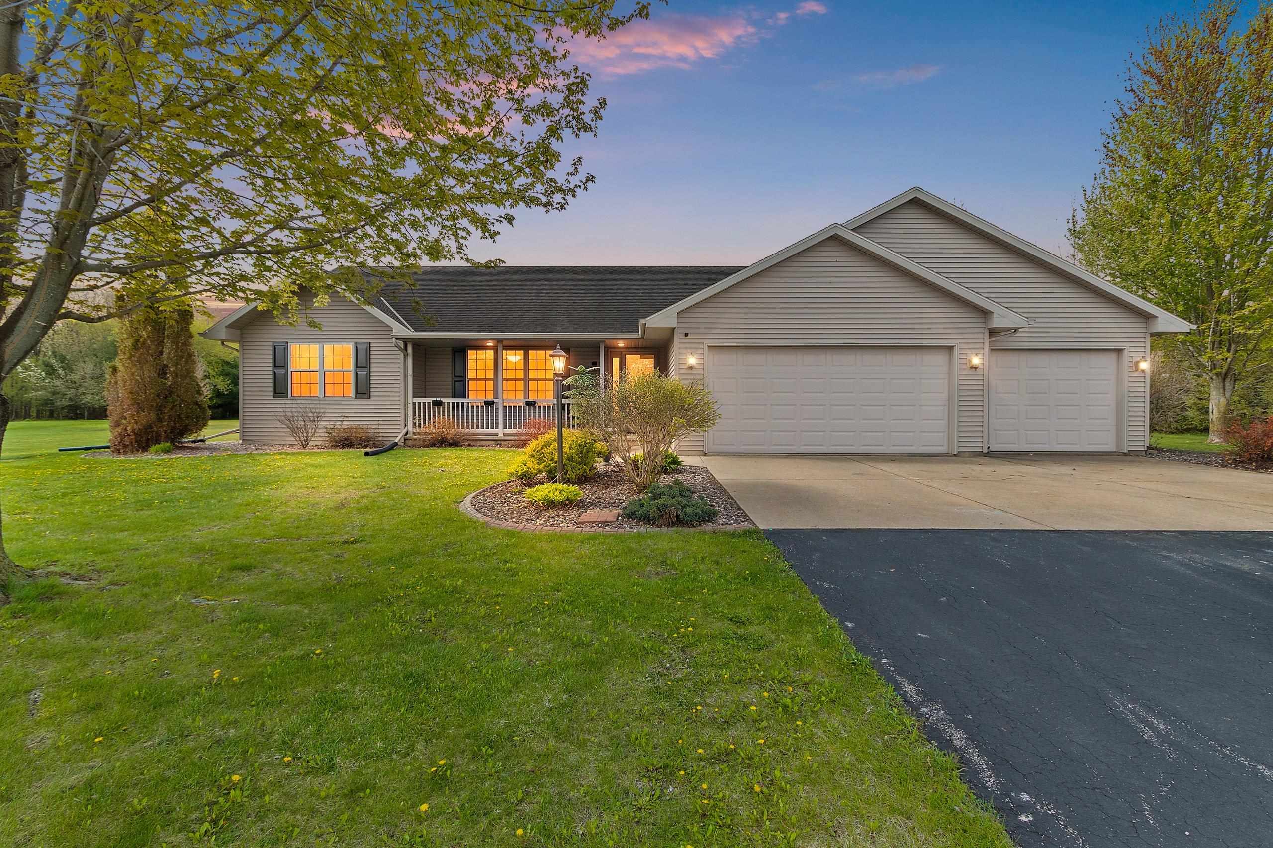 334 Falcon Circle Pulaski, WI 54162 - Photo 48 of 51