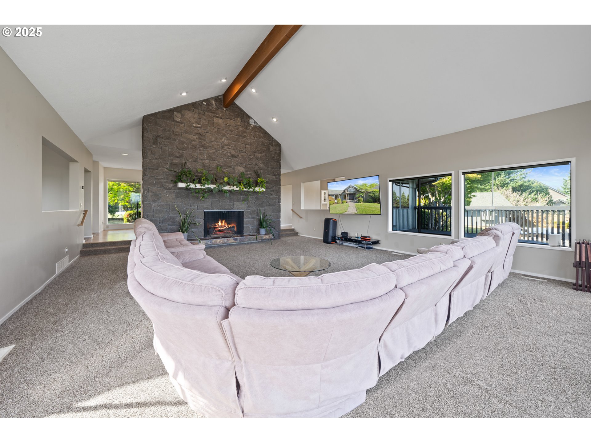 14330 Southeast Donatello Loop Happy Valley, OR 97086 - Photo 4 of 45