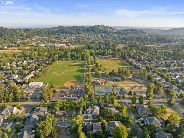 $1,180,000 | 14330 Southeast Donatello Loop, Happy Valley, OR 97086