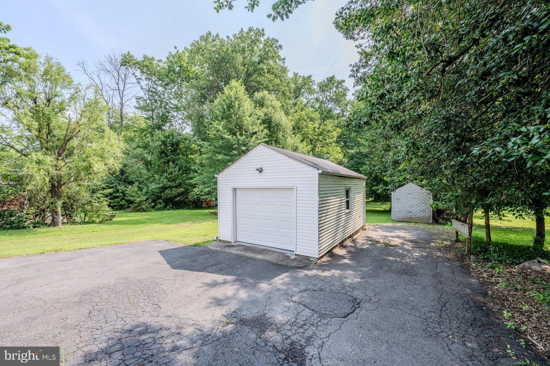 2923 Fairhill Road Fairfax, VA 22031 - Photo 60 of 63 Gallery Image 60
