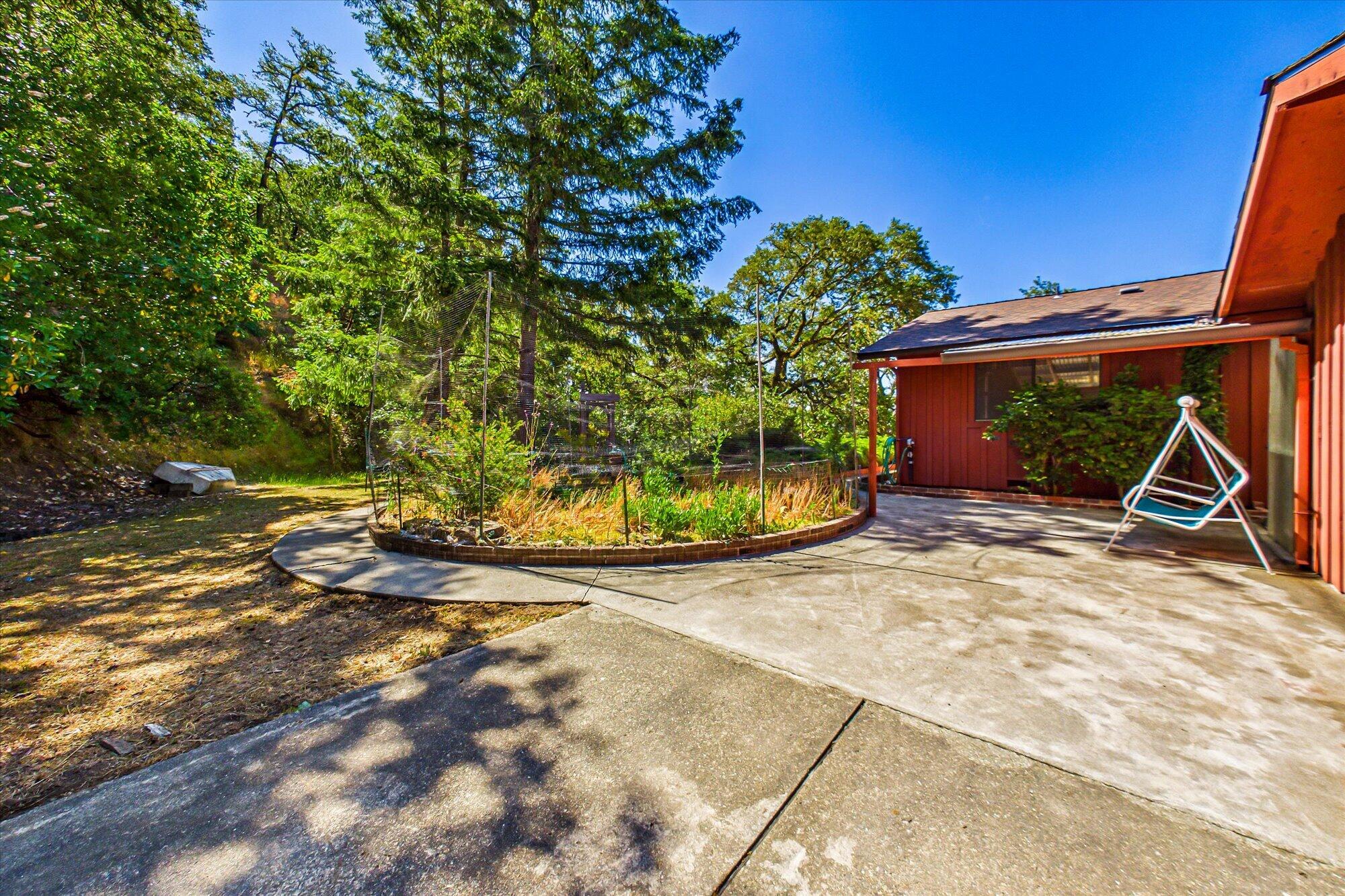 277 Wallan Road Garberville, CA 95542 - Photo 51 of 58