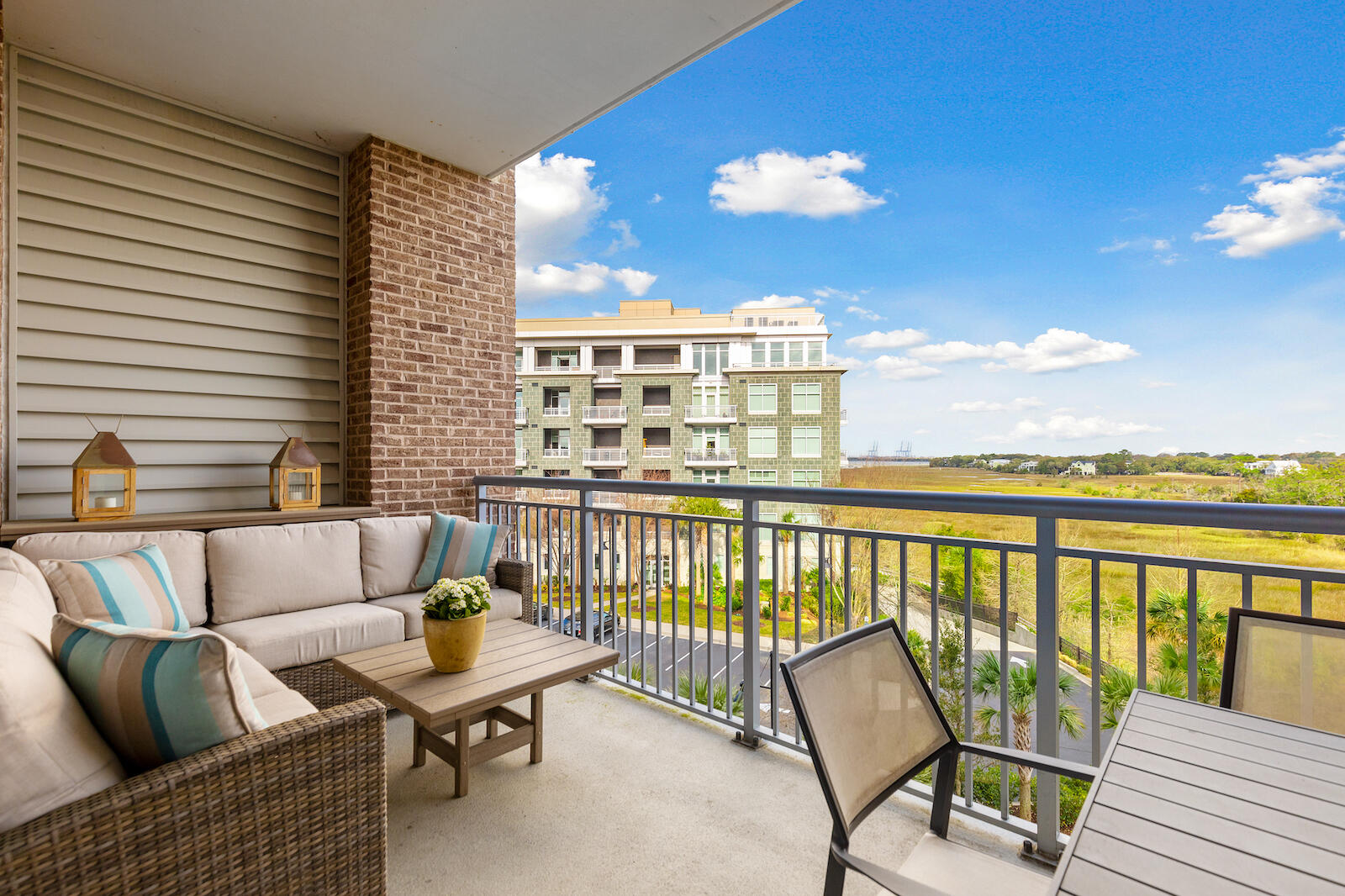 155 Wingo Way, Unit 442 Mount Pleasant, SC 29464 - Photo 14 of 39 155WingoWay#442-KeenEyeMarketing-022