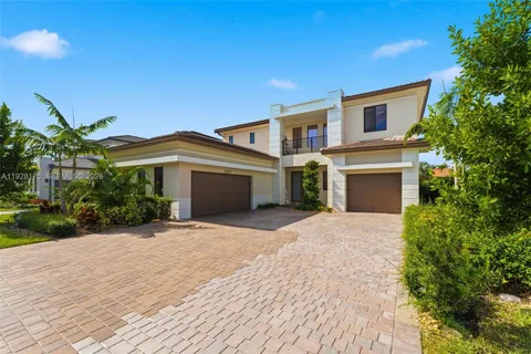 $2,500,000 | 12070 Southwest 83rd Place, Miami, FL 33156