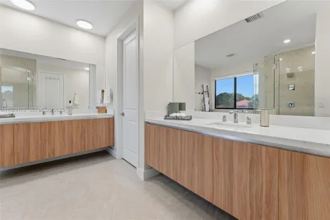 $2,550,000 | 12070 Southwest 83rd Place, Miami, FL 33156