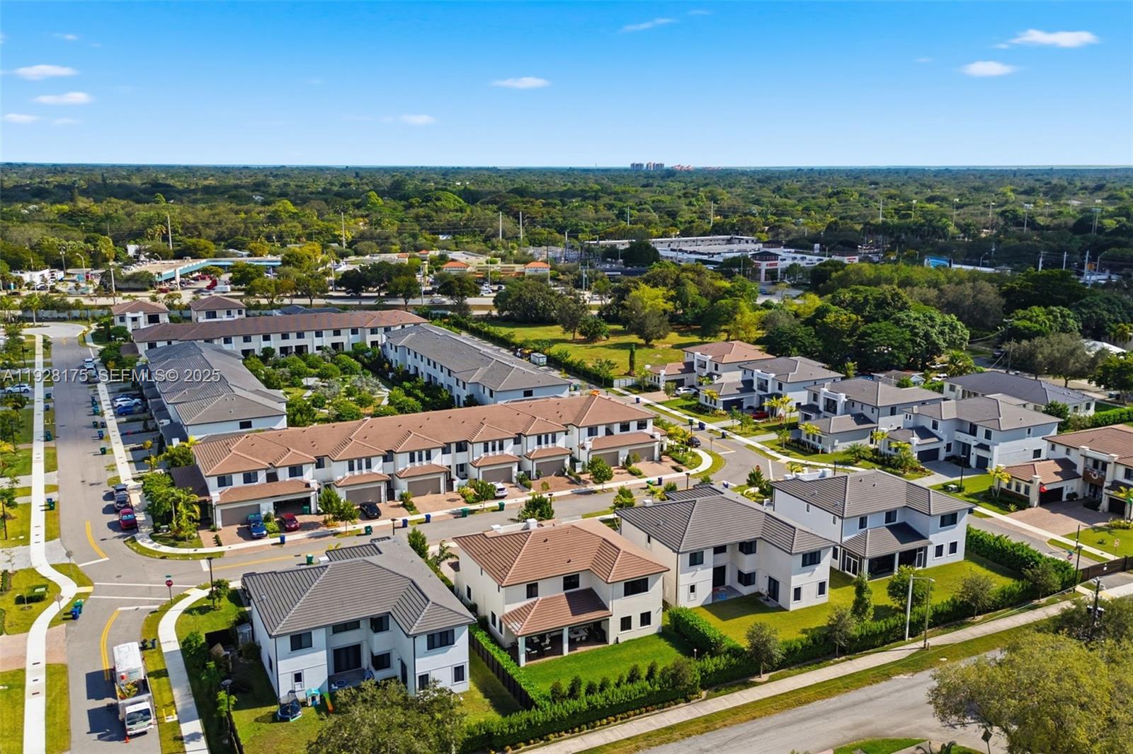 12070 Southwest 83rd Place Miami, FL 33156 - Photo 4 of 45