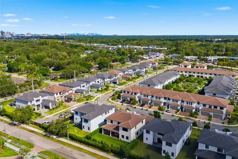 $2,550,000 | 12070 Southwest 83rd Place, Miami, FL 33156