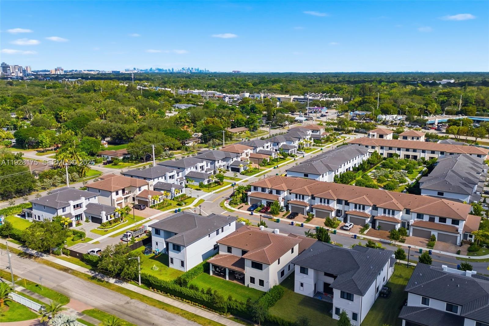 12070 Southwest 83rd Place Miami, FL 33156 - Photo 5 of 45