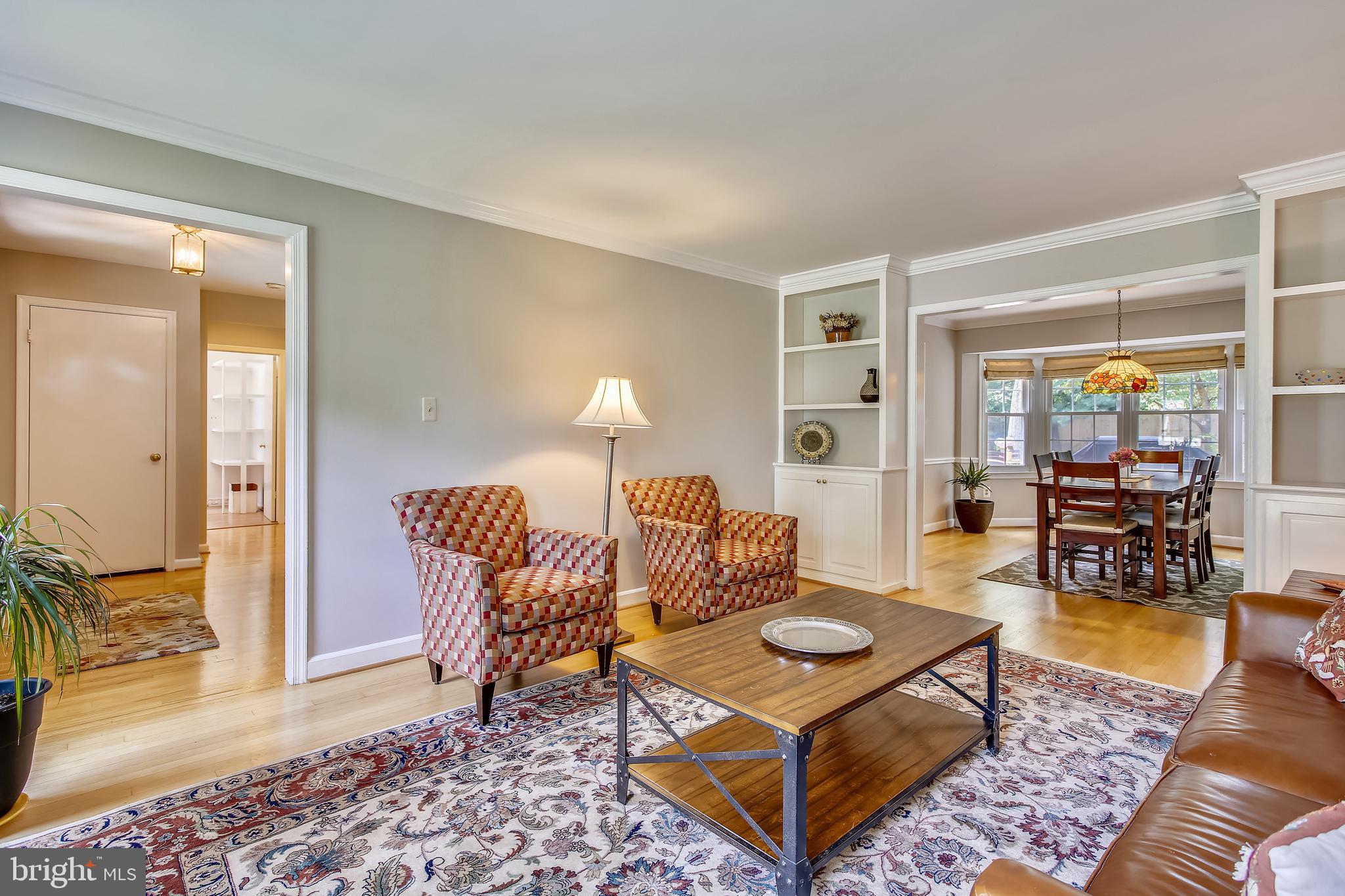 2314 Tanglevale Drive Vienna, VA 22181 - Photo 14 of 74 Living Room with built ins