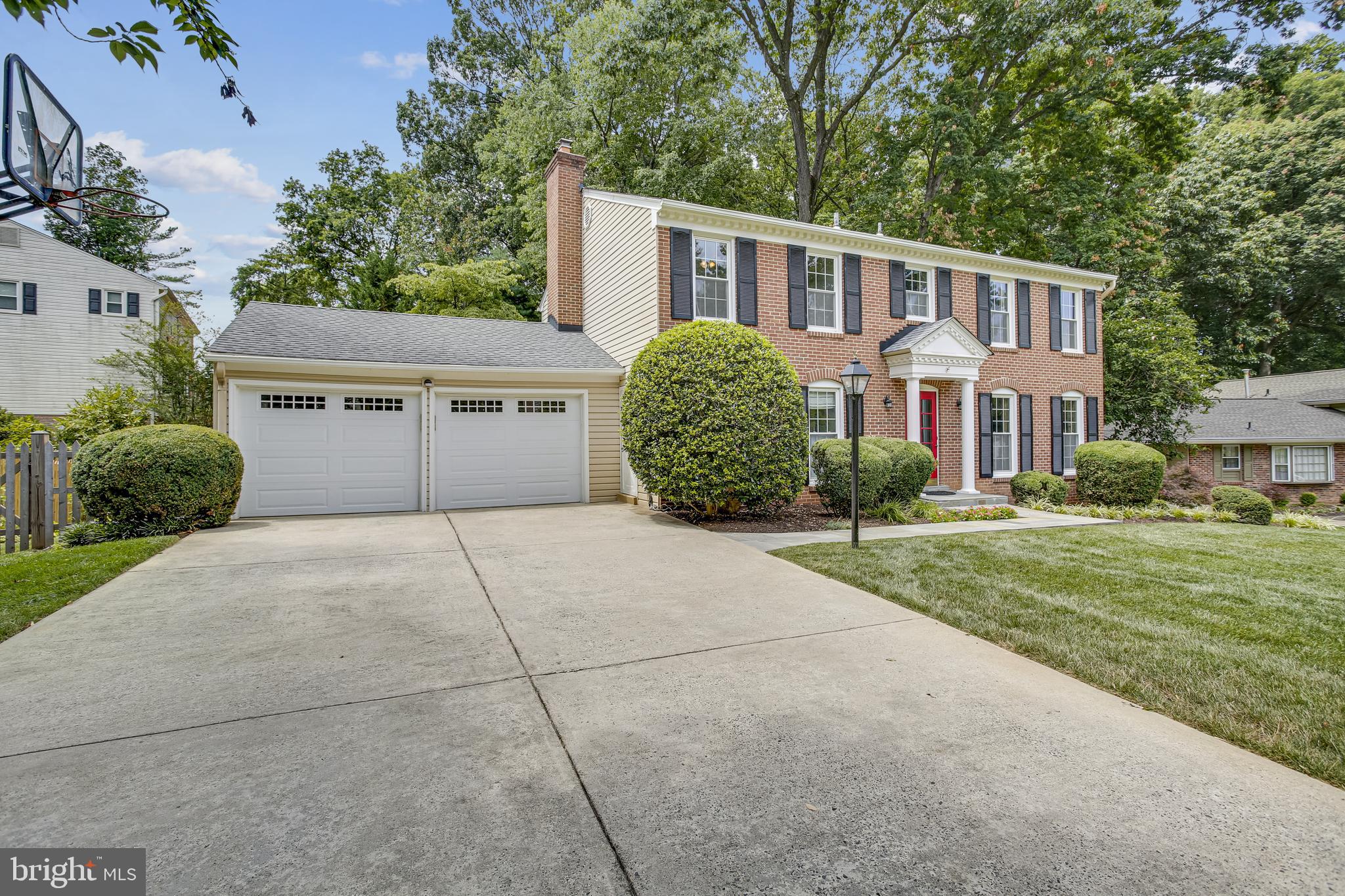 2314 Tanglevale Drive Vienna, VA 22181 - Photo 3 of 74 Concrete generous Driveway