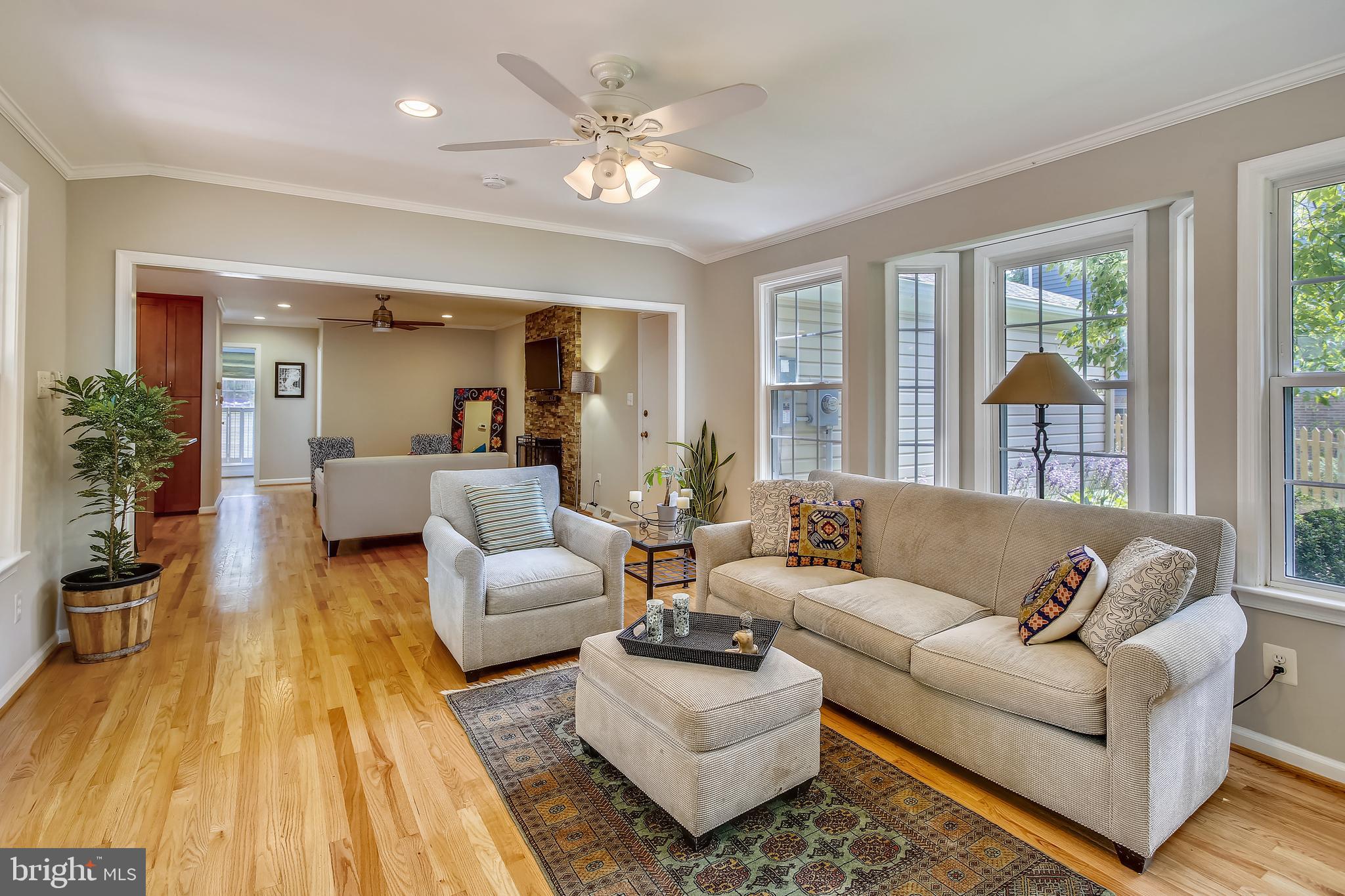 2314 Tanglevale Drive Vienna, VA 22181 - Photo 27 of 74 Separately Zoned Sunroom off the Family Room