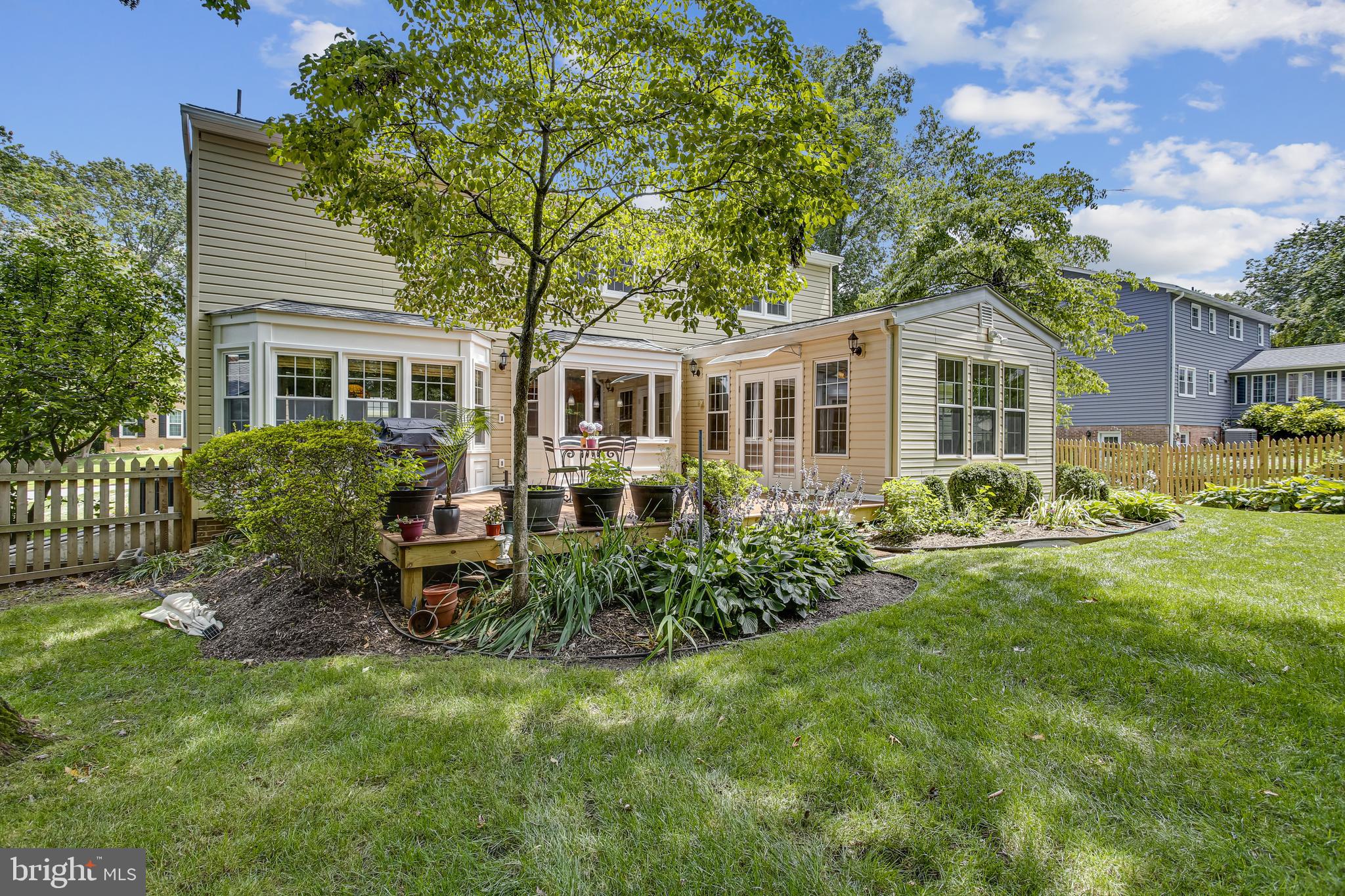 2314 Tanglevale Drive Vienna, VA 22181 - Photo 5 of 74 Check out the owners green thumb!