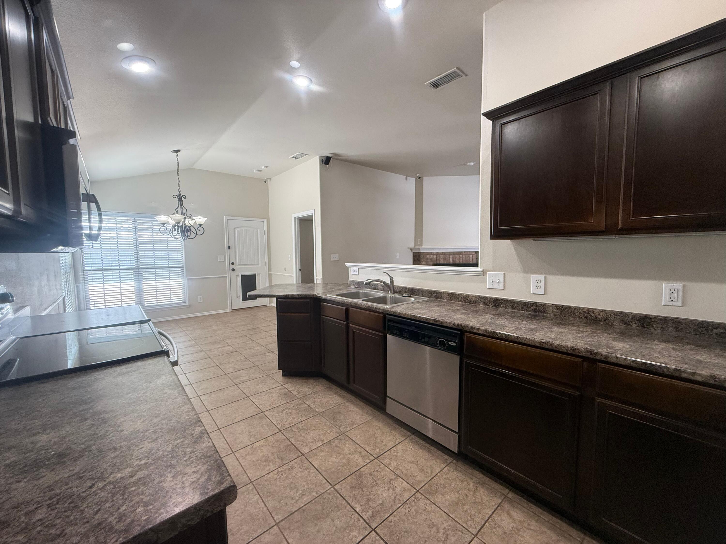 6539 37th Street Lubbock, TX 79407 - Photo 4 of 11 Untitled design copy 19