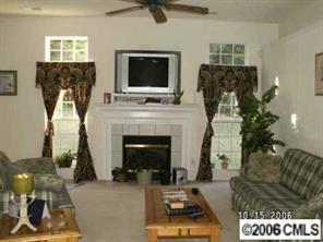 12601 Cardinal Point Road Charlotte, NC 28269 - Photo 2 of 5 Gallery Image 2