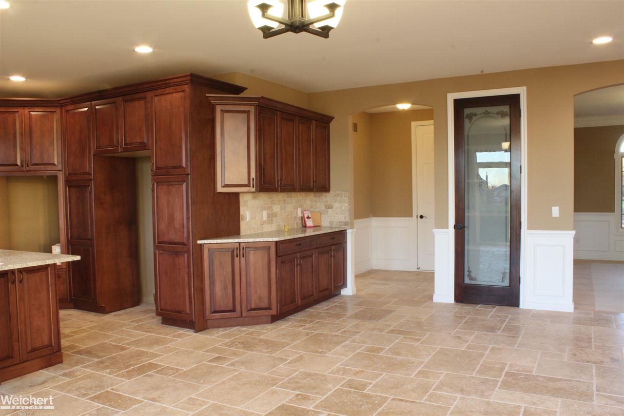 8812 Ridge Drive Washington, MI 48095 - Photo 17 of 44 Large Pantry