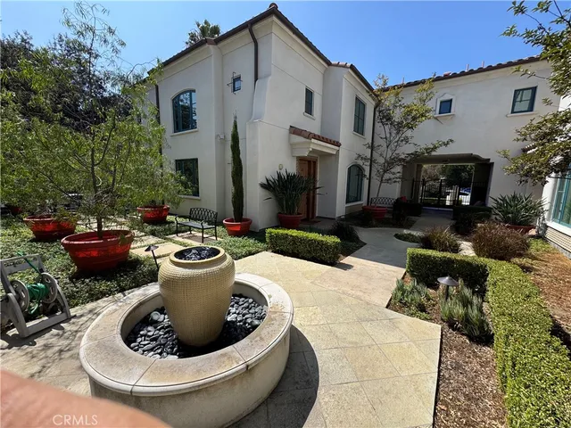 $4,800 | 188 South Sierra Madre Boulevard, Unit 2, Pasadena, CA 91107