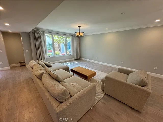 $4,800 | 188 South Sierra Madre Boulevard, Unit 2, Pasadena, CA 91107