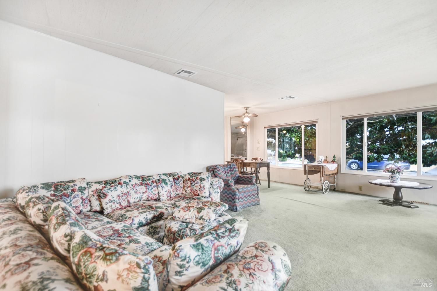 40 Westgate Circle Santa Rosa, CA 95401 - Photo 3 of 23