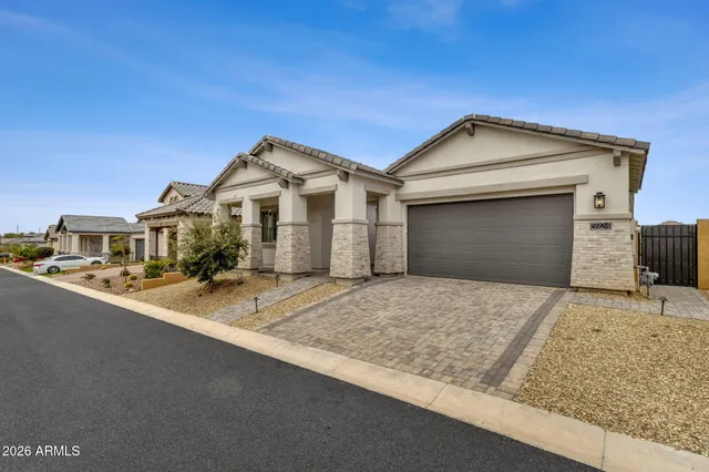 $1,030,000 | 5924 East Redmont Drive, Mesa, AZ 85215